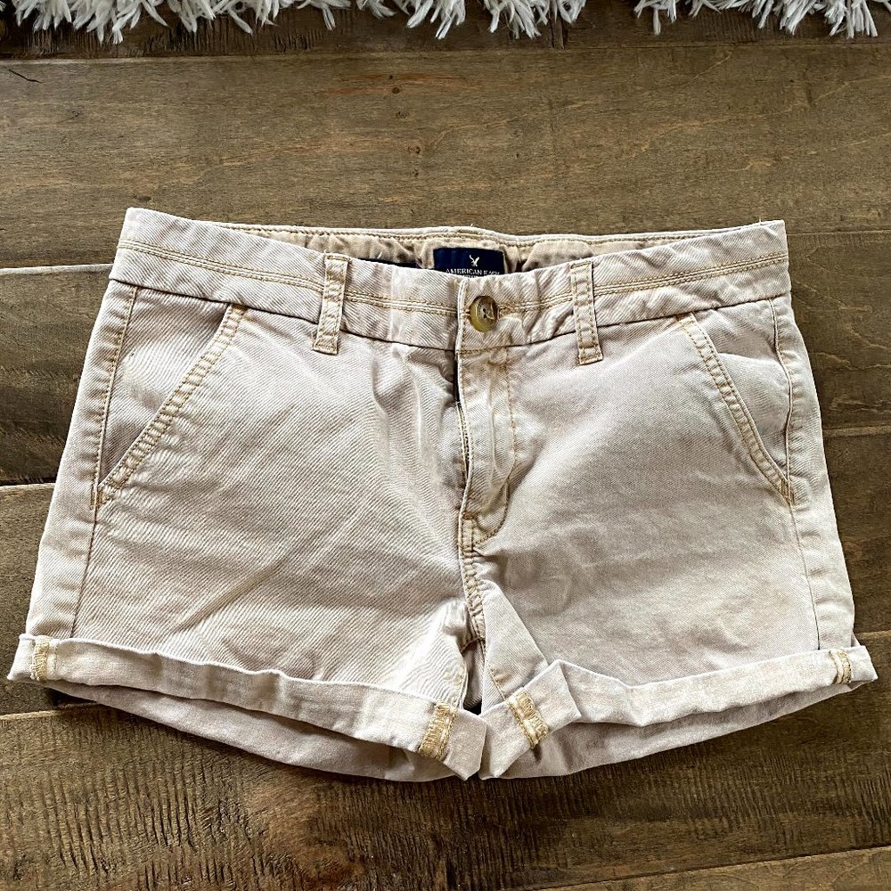 American Eagle Midi Stretch Khaki Shorts Sz 8